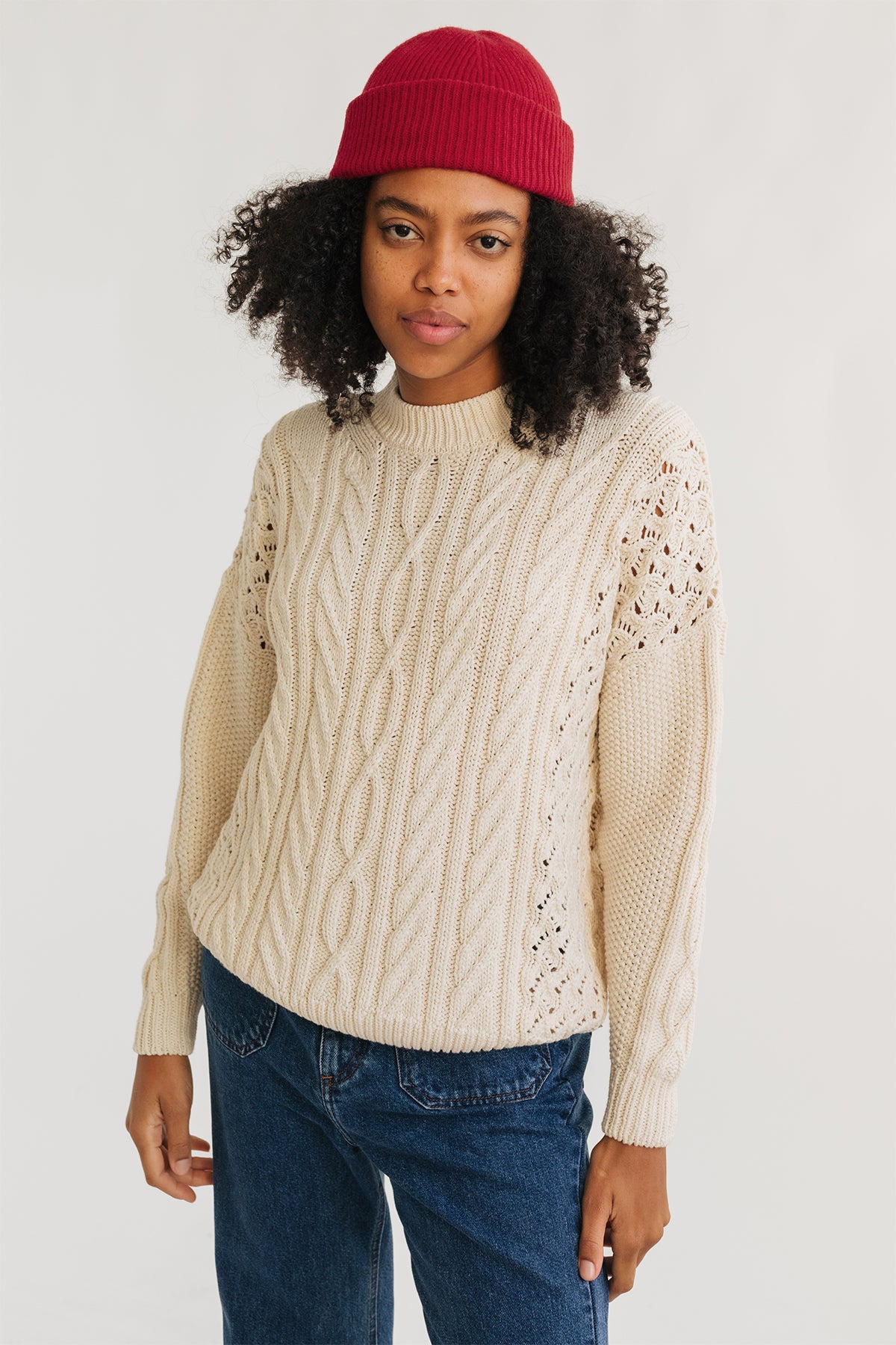 meta-hover, oversized fit and soft funnel neckline of knit