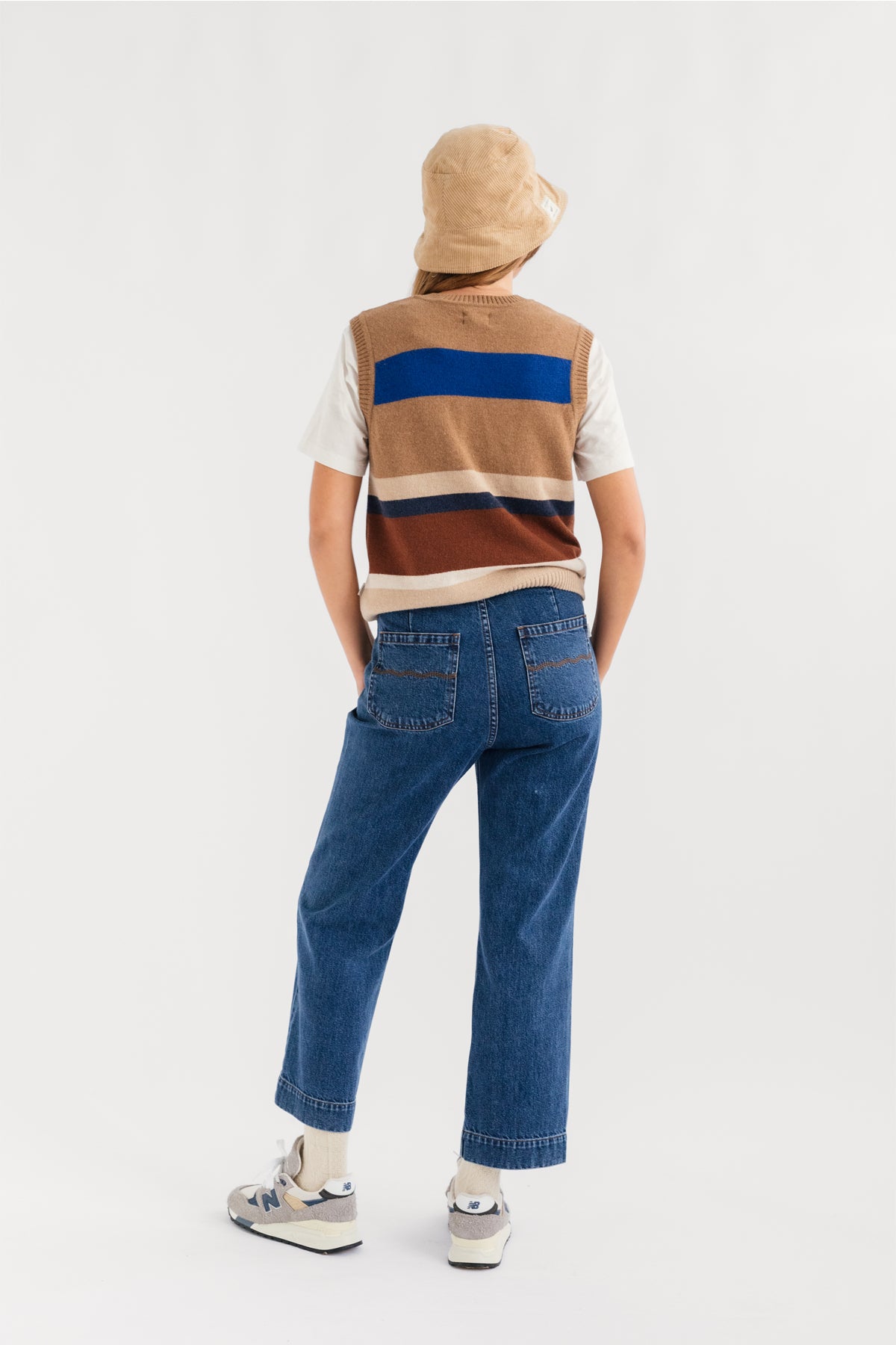 soft wool blend vest with ribbed edges