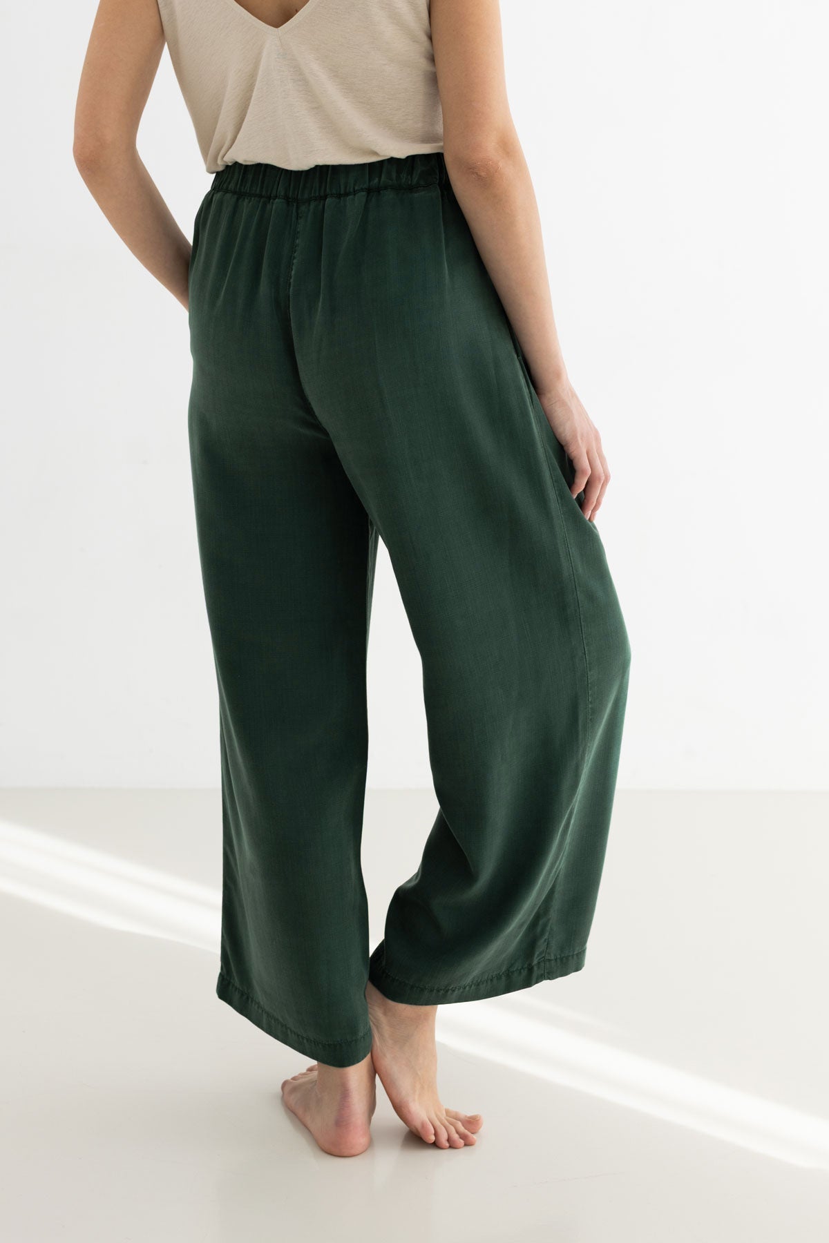 Garden green pants women ecru shirt wear view back