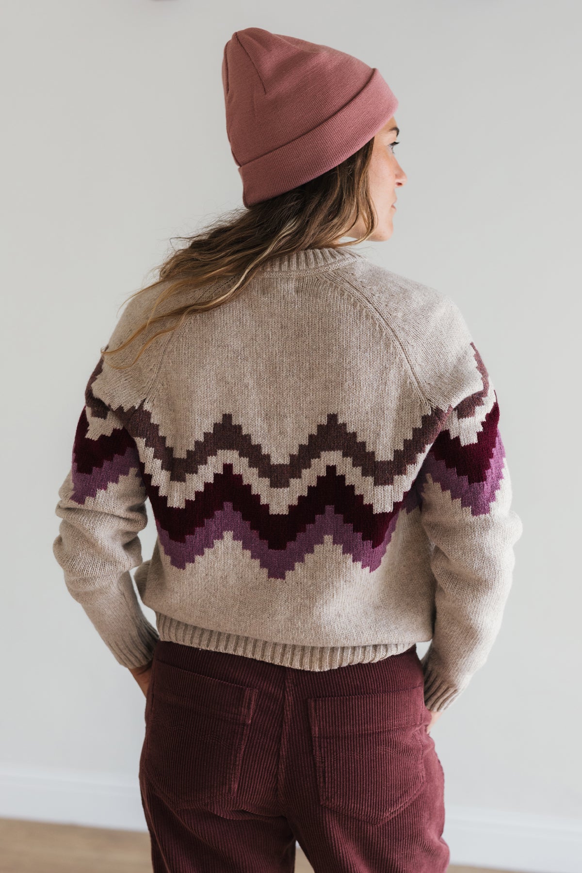 Soft jacquard knit with red and brown pattern
