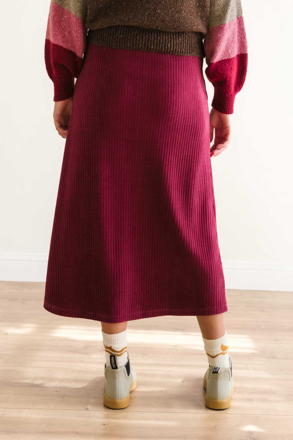 Soft ribbed corduroy skirt