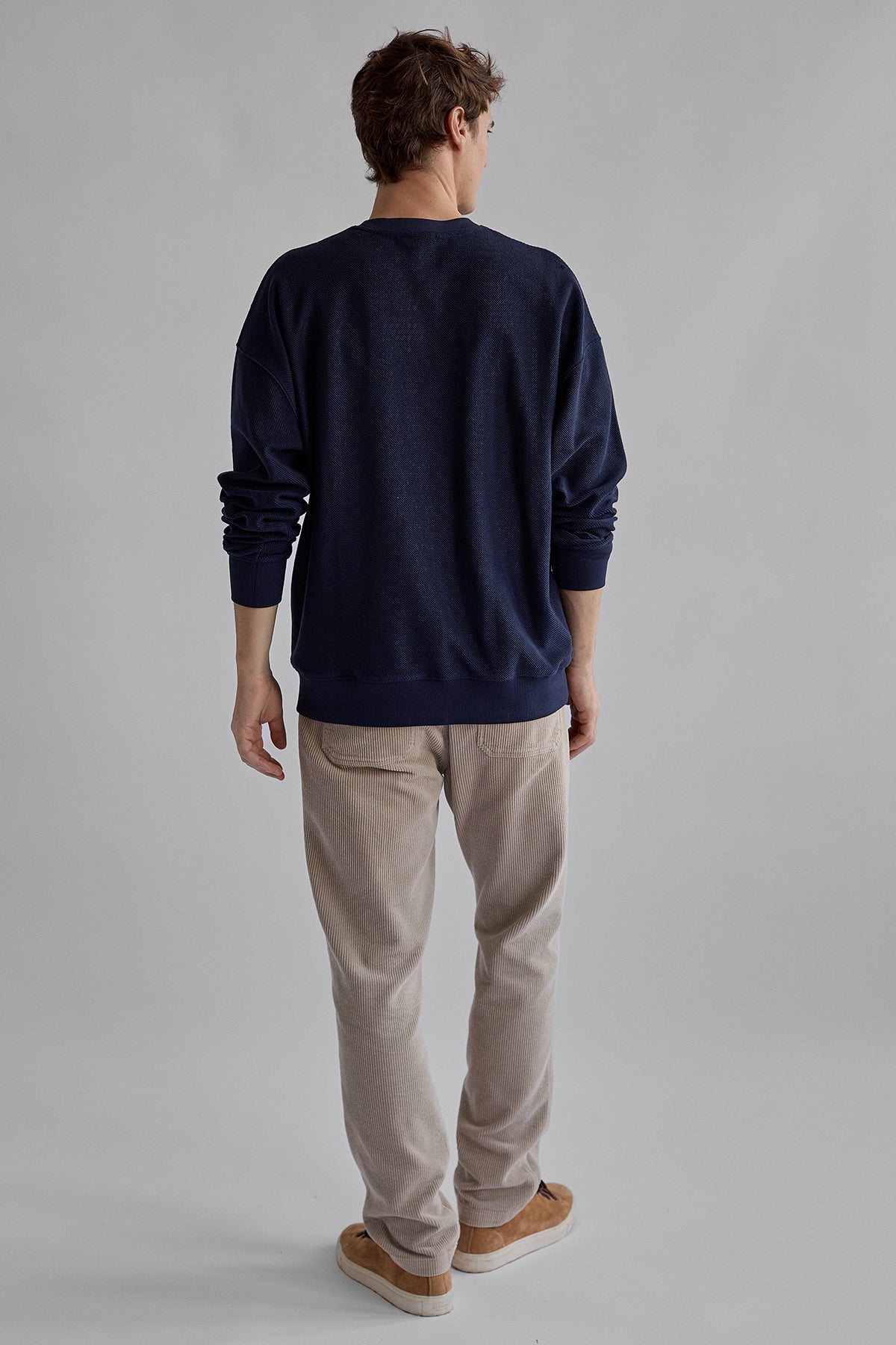 sustainable cotton sweatshirt in navy 