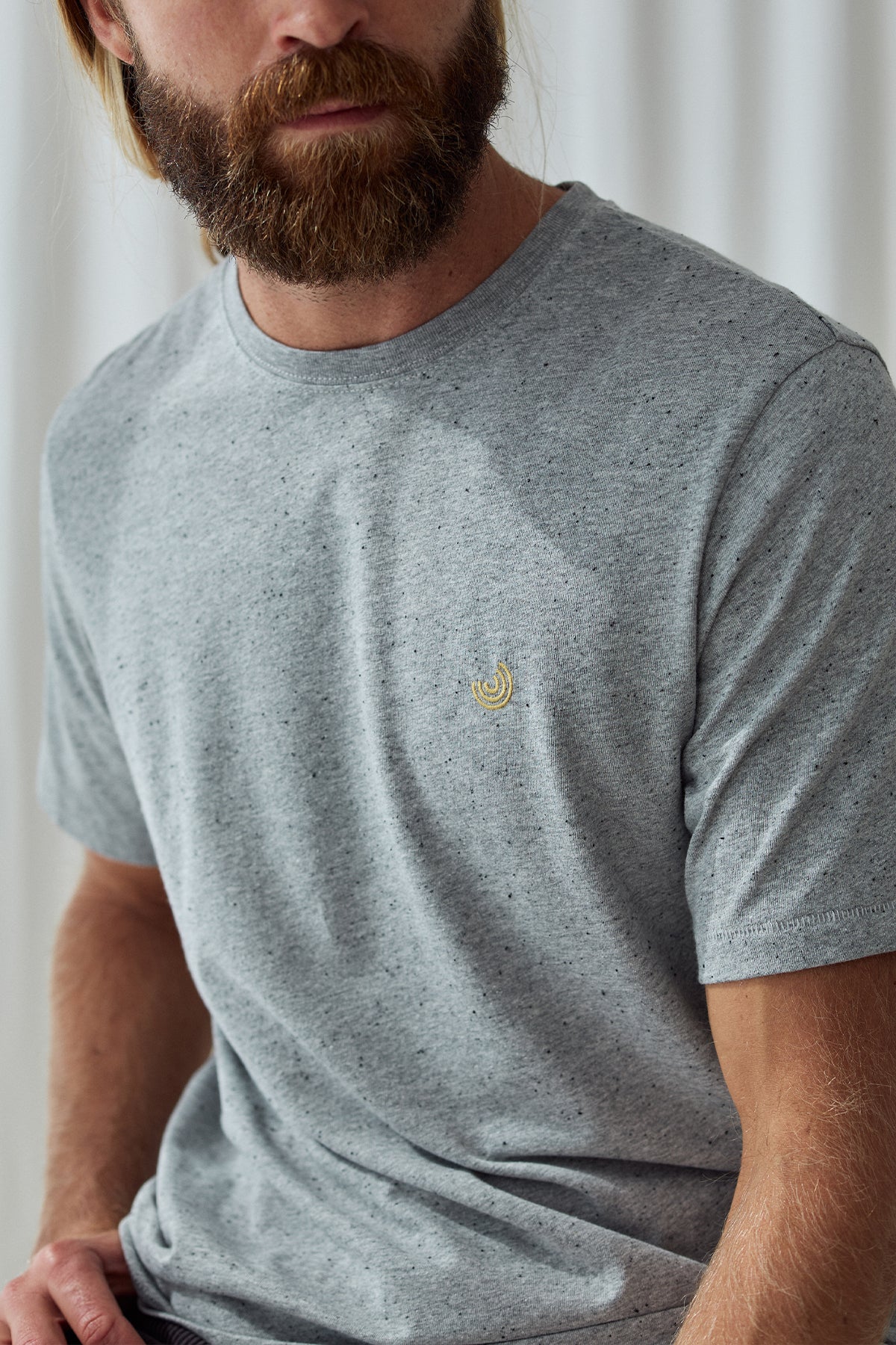 meta-hover, Light grey organic cotton top